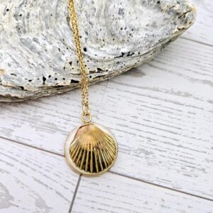 Real Scallop Shell Necklace – 18K Gold Plated Coastal Pendant, Beach Jewelry